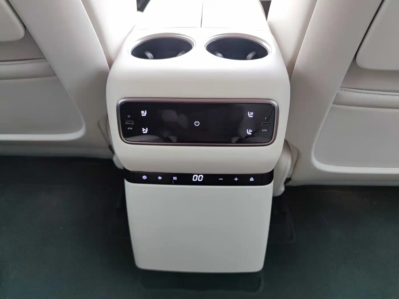 Li Auto Li i8 2025 2025 Standard Edition