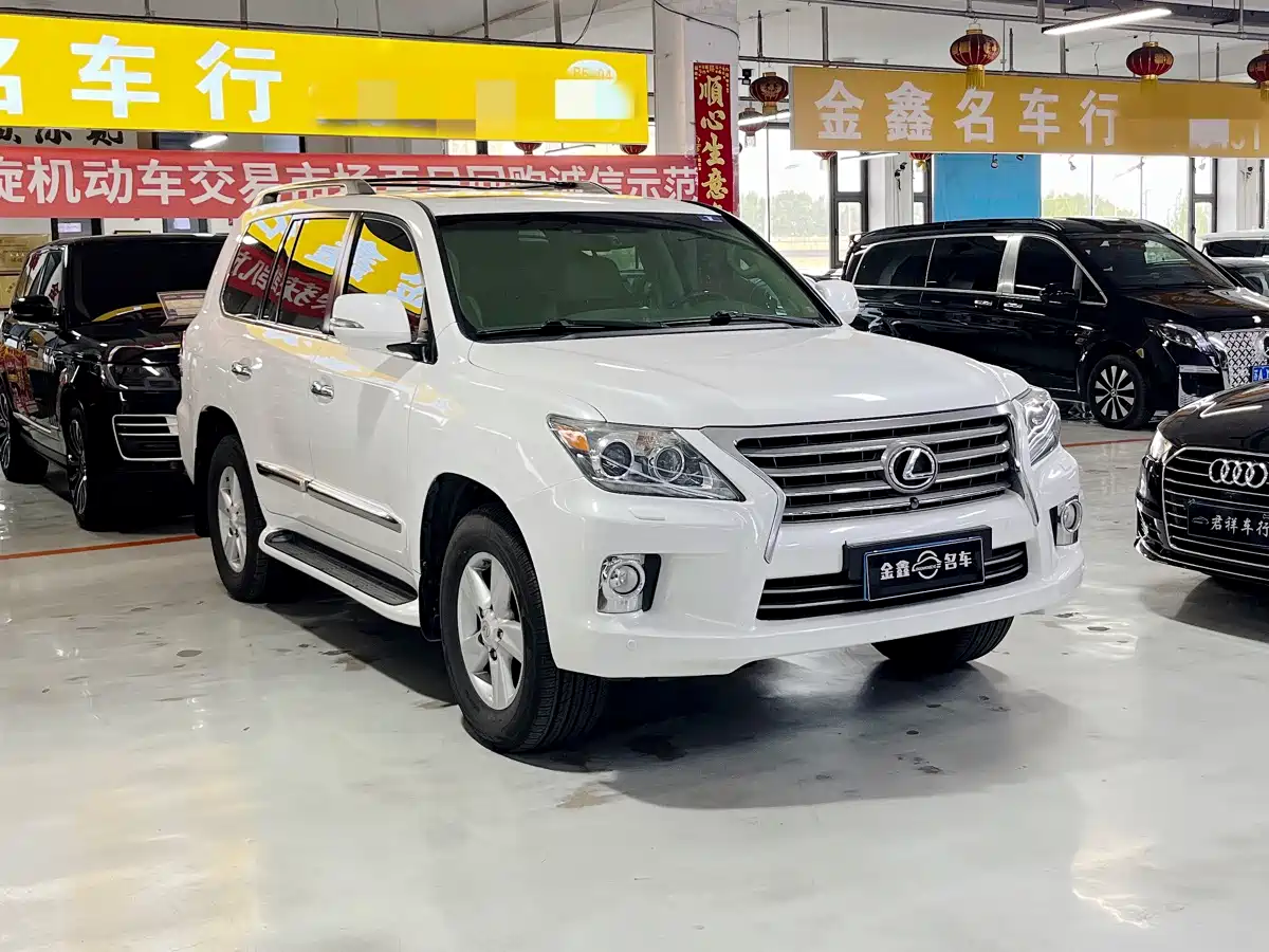 Lexus LX 2012 Model 570 фото 3