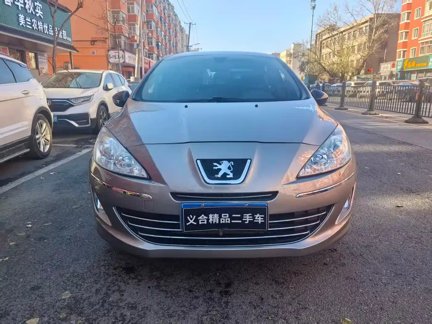Peugeot 408 2011 2.0L Automatic Luxury Edition фото 2