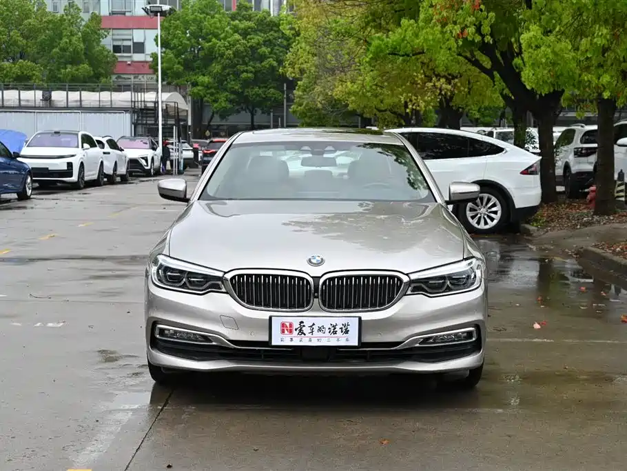 BMW 5 SERIES