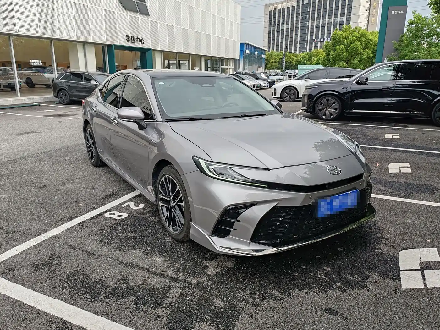 Фото 3 - Toyota Camry