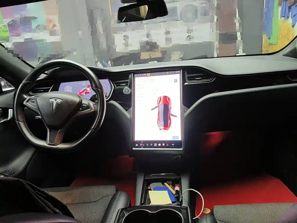 Фото 12 - Tesla Model S