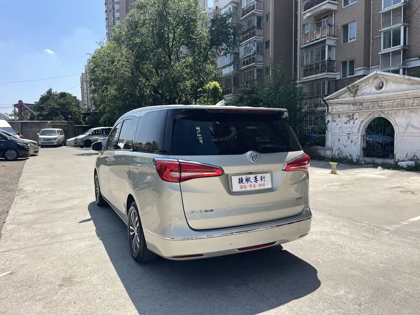 Buick GL8 2018 ES 28T Flagship Type China VI фото 4