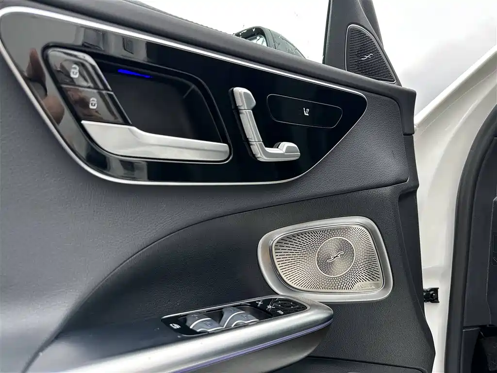 Mercedes-Benz C-Class 2025 C 260 L Night Sport Edition фото 9