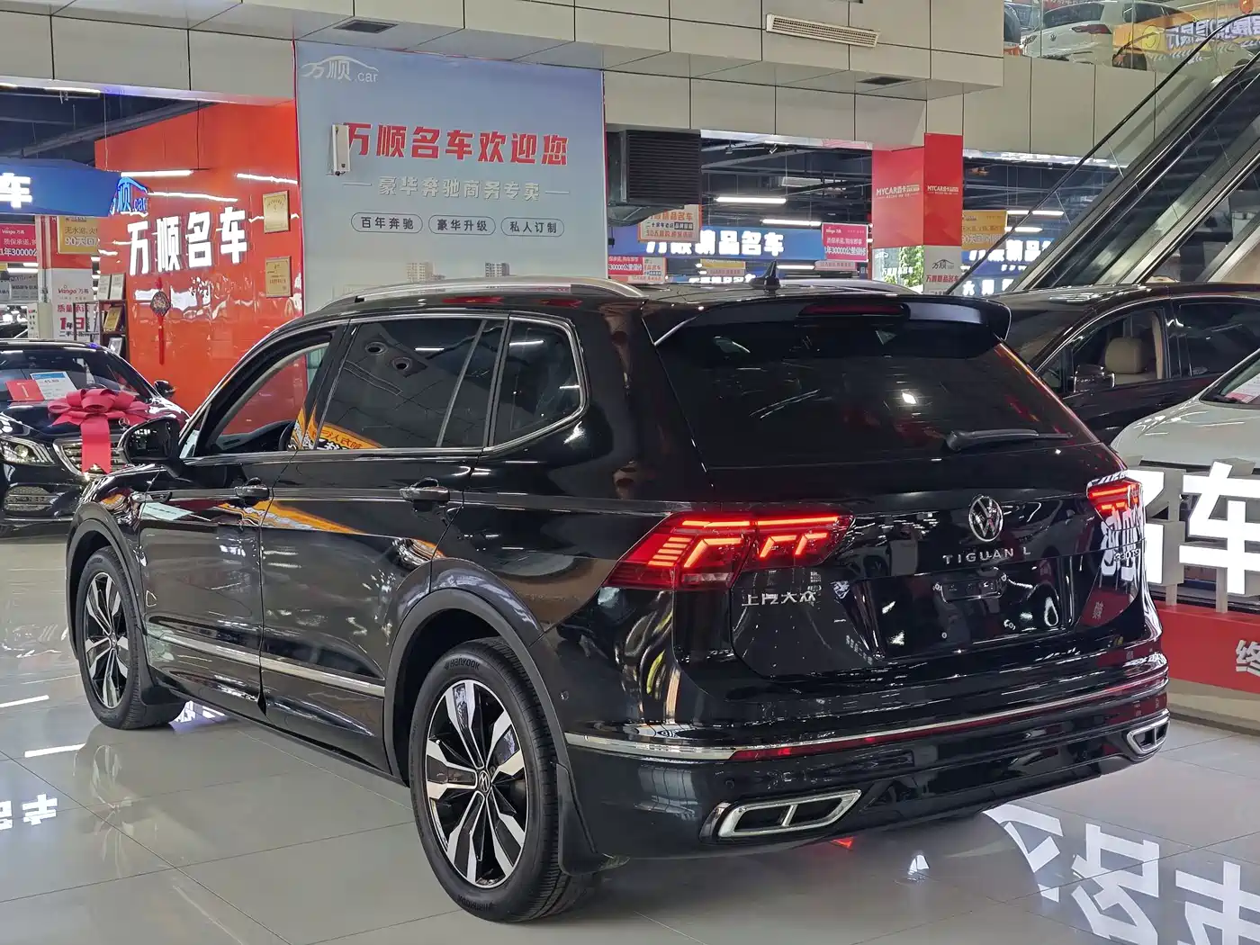 Volkswagen Tiguan L 2023 330TSI Auto 2WD R-Line Premium Edition фото 13