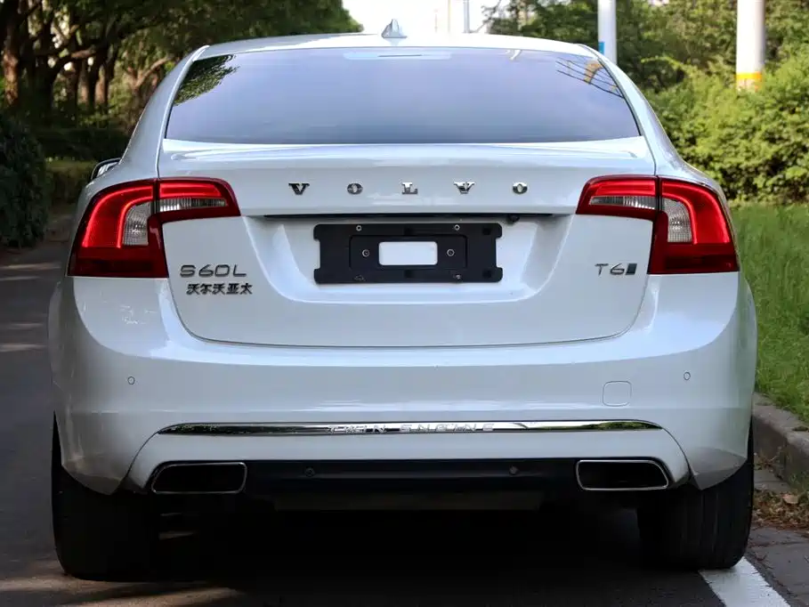 Volvo S60 Plug-in Hybrid 2015 2015 S60L E-Drive Hybrid T6 Wisdom