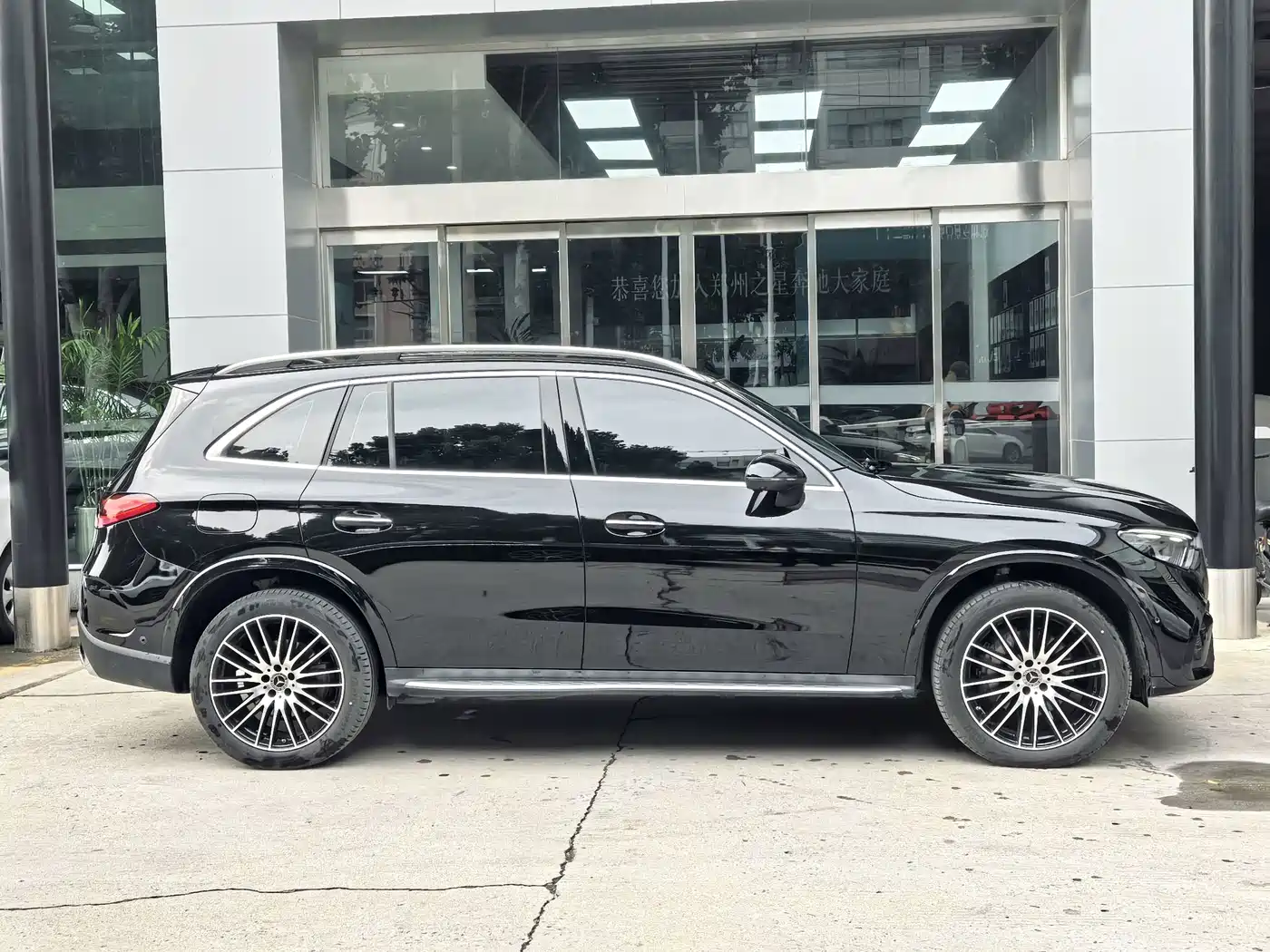 Mercedes-Benz GLC 2026 2026 GLC 300 L 4MATIC Luxury 5-Seater