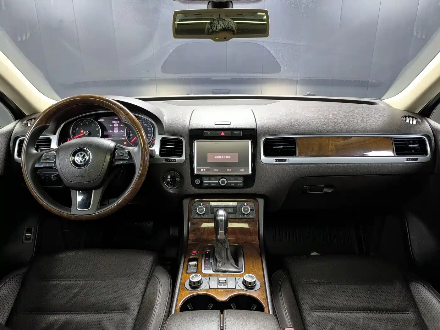 Volkswagen Touareg 2011 3.0TSI Premium фото 7
