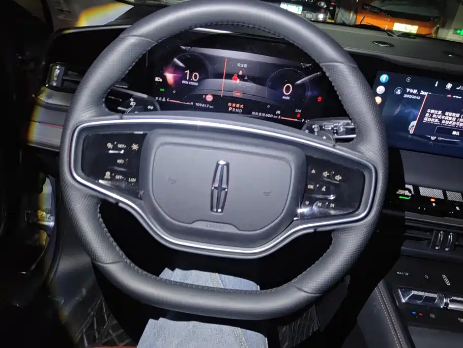 Lincoln Z 2025 2025 2.0T Premium Edition