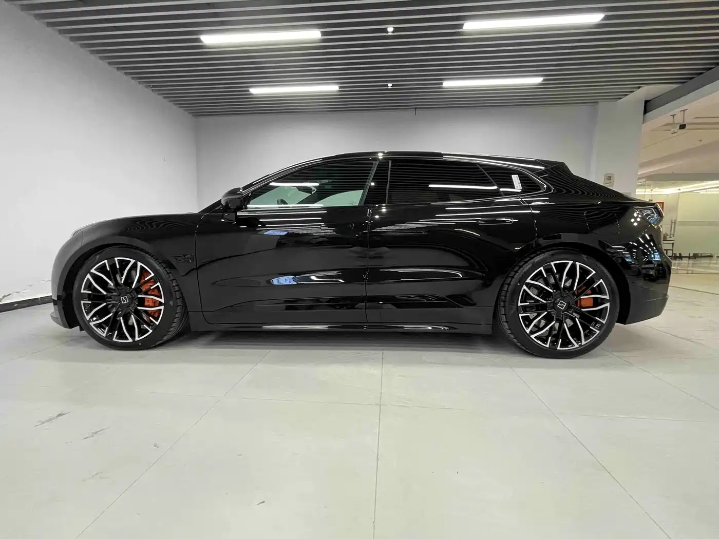 ZEEKR EXTREME KRYPTON 001