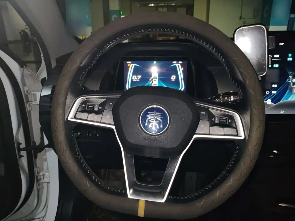 BYD Qin Pro 2019 2019 Super Power Edition 1.5TI Automatic Smart Connection Flagship Type China VI