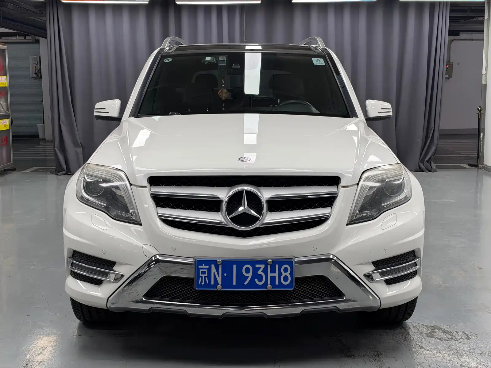Photo 2 - Mercedes-Benz GLK-Class