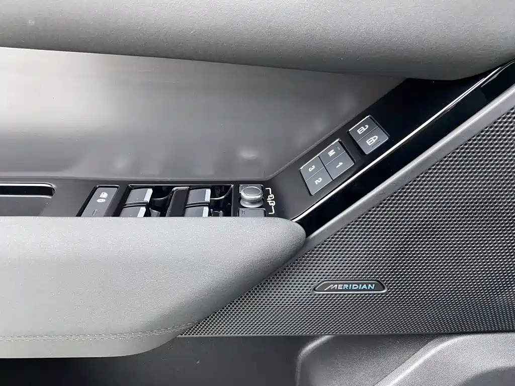 Land Rover Range Rover Velar 2024 2024 Dynamic SE