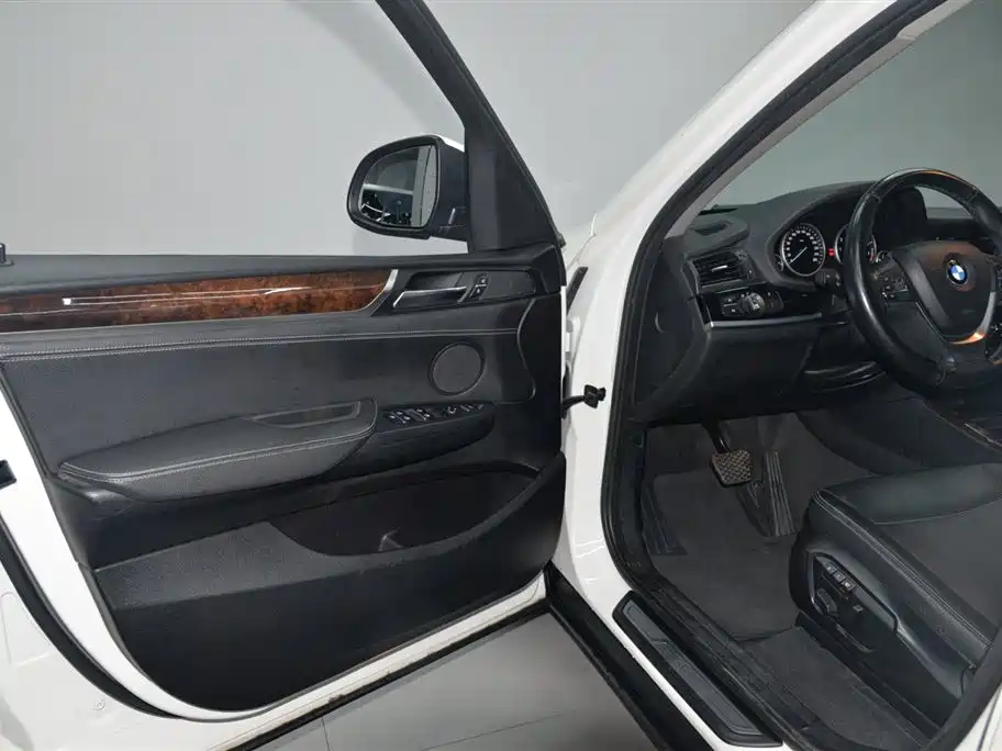 BMW X3 (Import) 2014 xDrive20i X Design Package фото 7