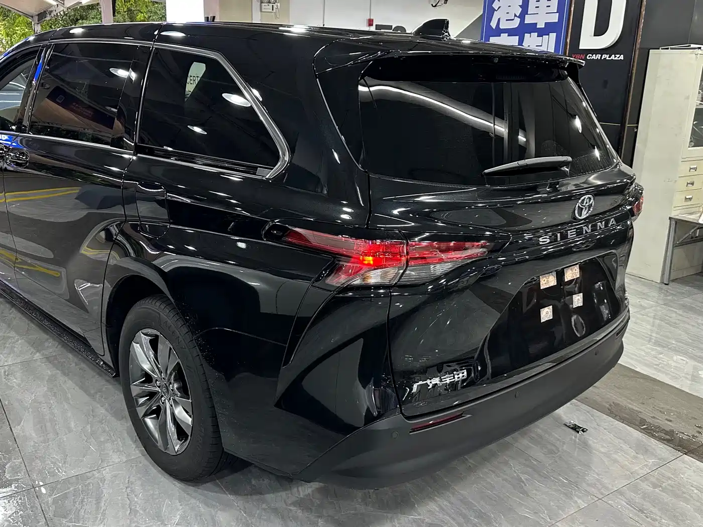 Toyota Sienna 2026
