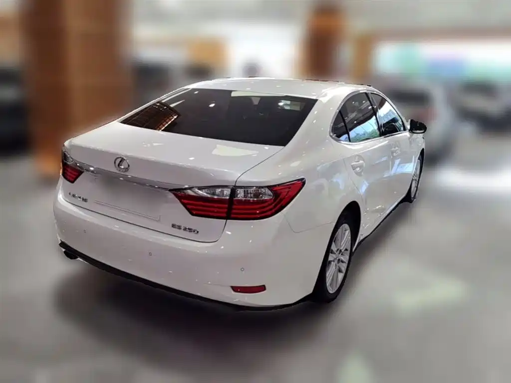 Lexus ES 2014 250 Elite Edition фото 12