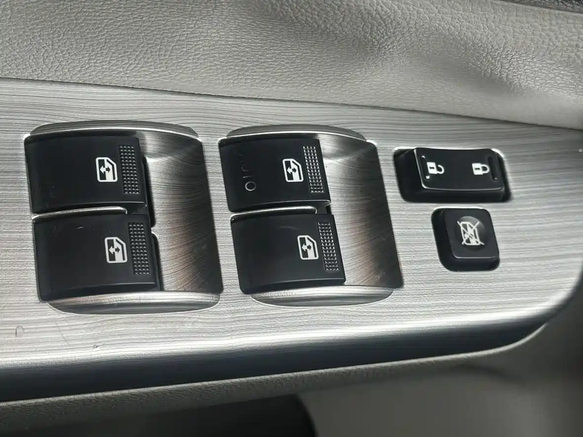 Dongfeng Fengxing Fengxing S500 2016 2016 1.6L Manual Premium