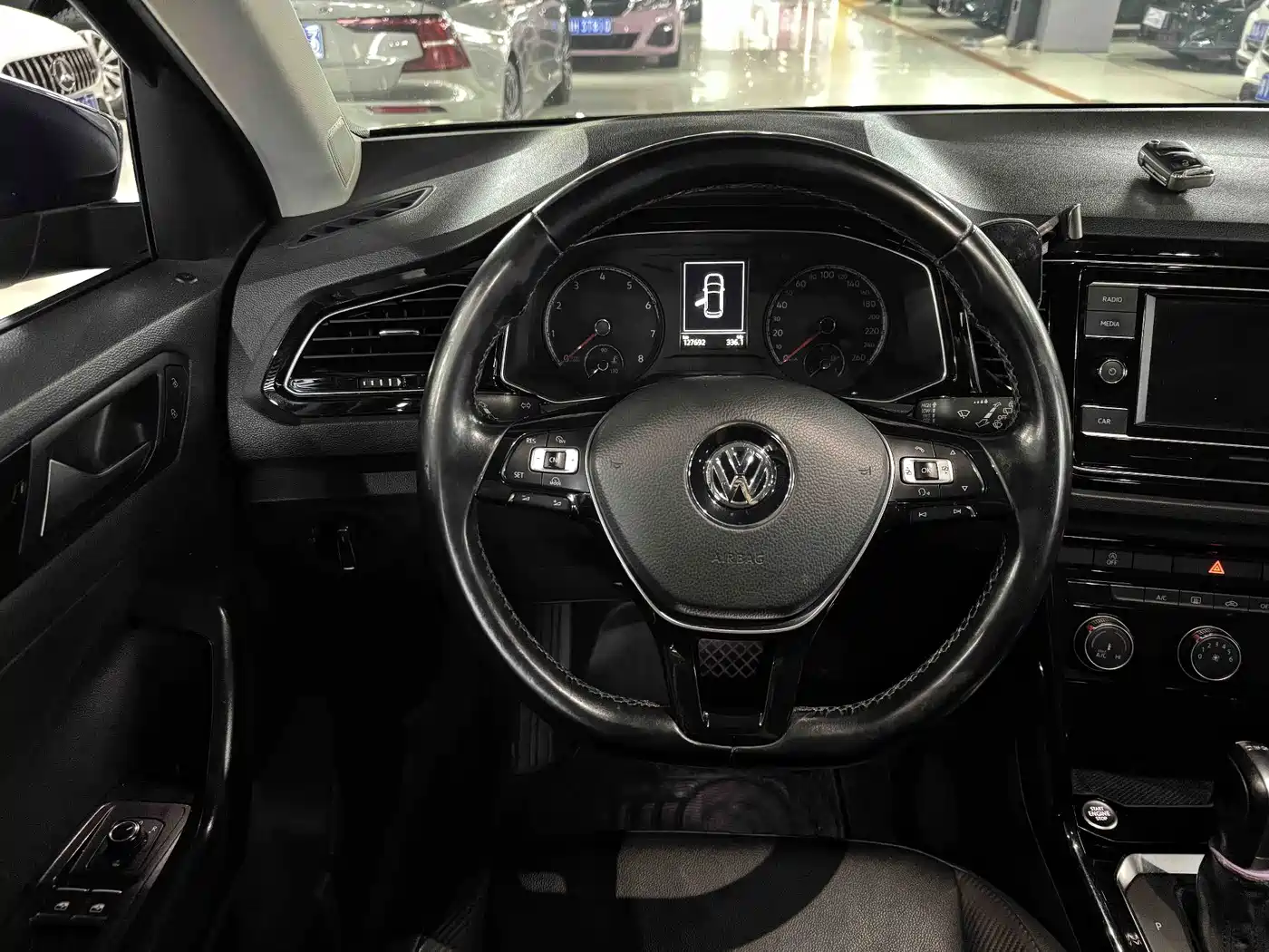 Фото 7 - Volkswagen T-ROC