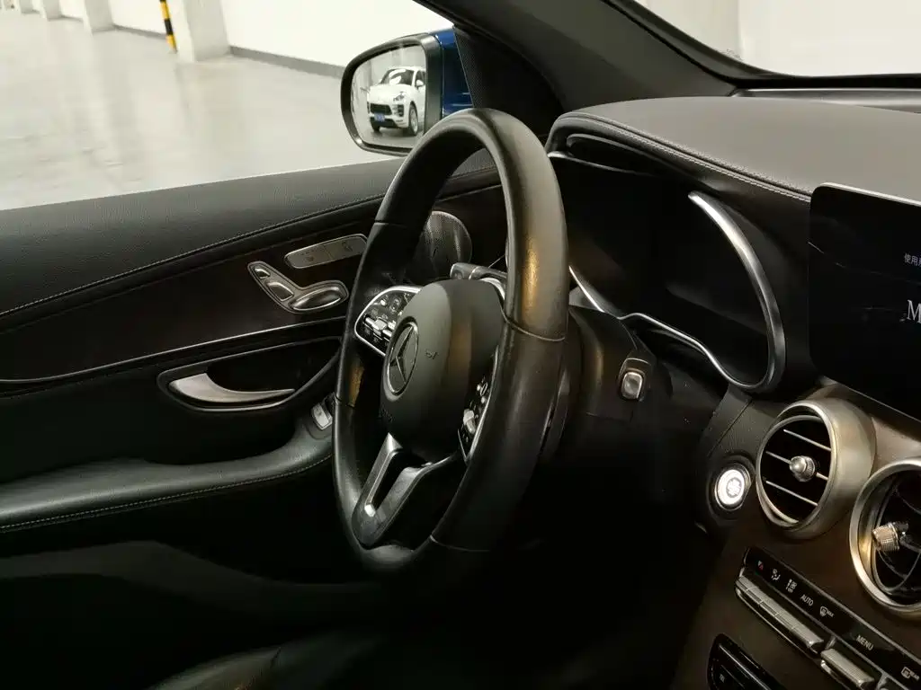 Фото 22 - Mercedes-Benz GLC
