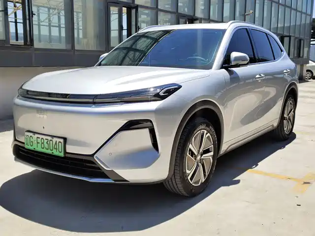 Geely Galaxy Starship 7 EM-i 2025 Model 120km Explorer+ Edition