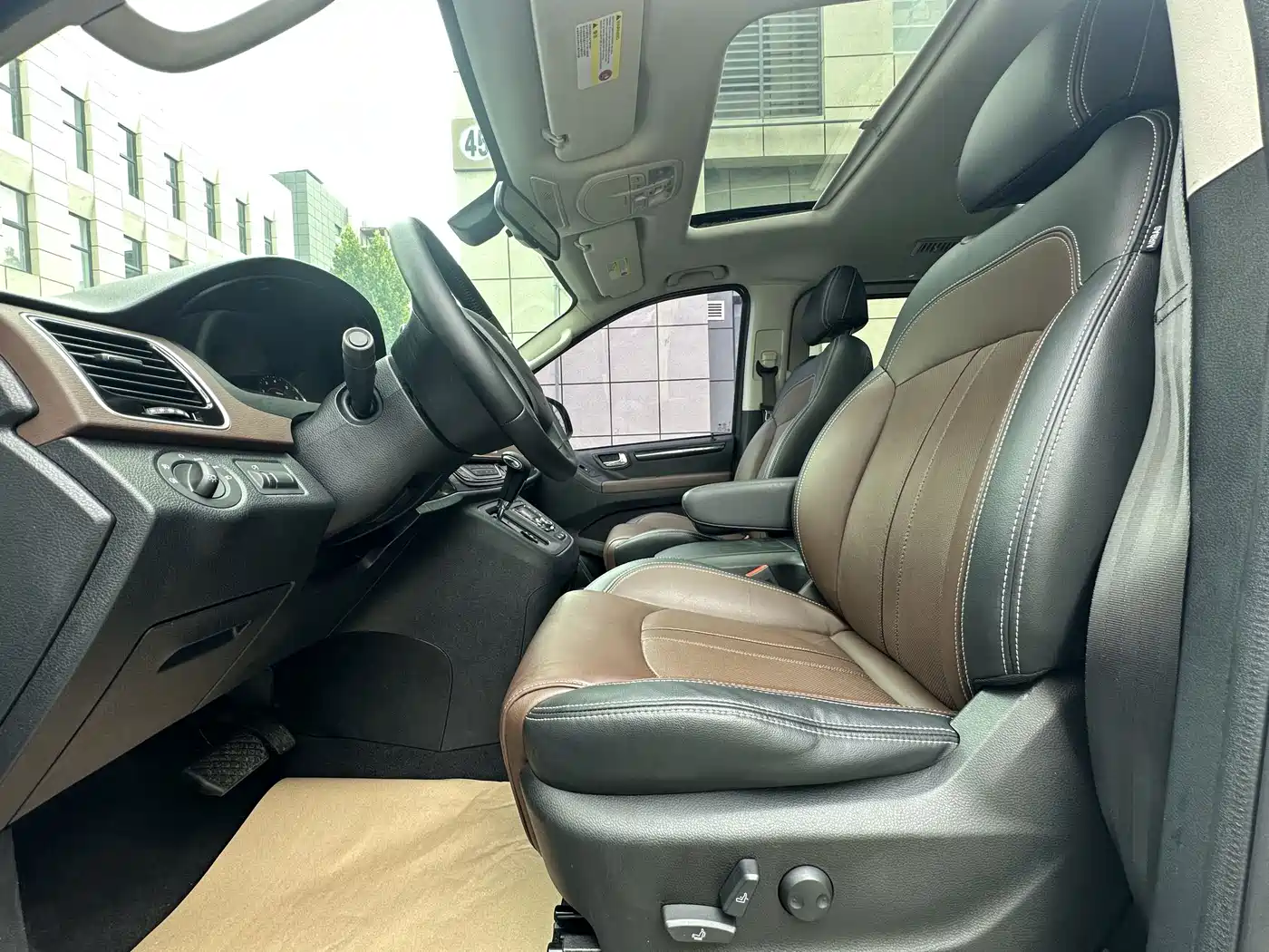 SAIC Maxus Maxus G10 2018 2018 PLUS 2.0T Automatic Flagship Edition