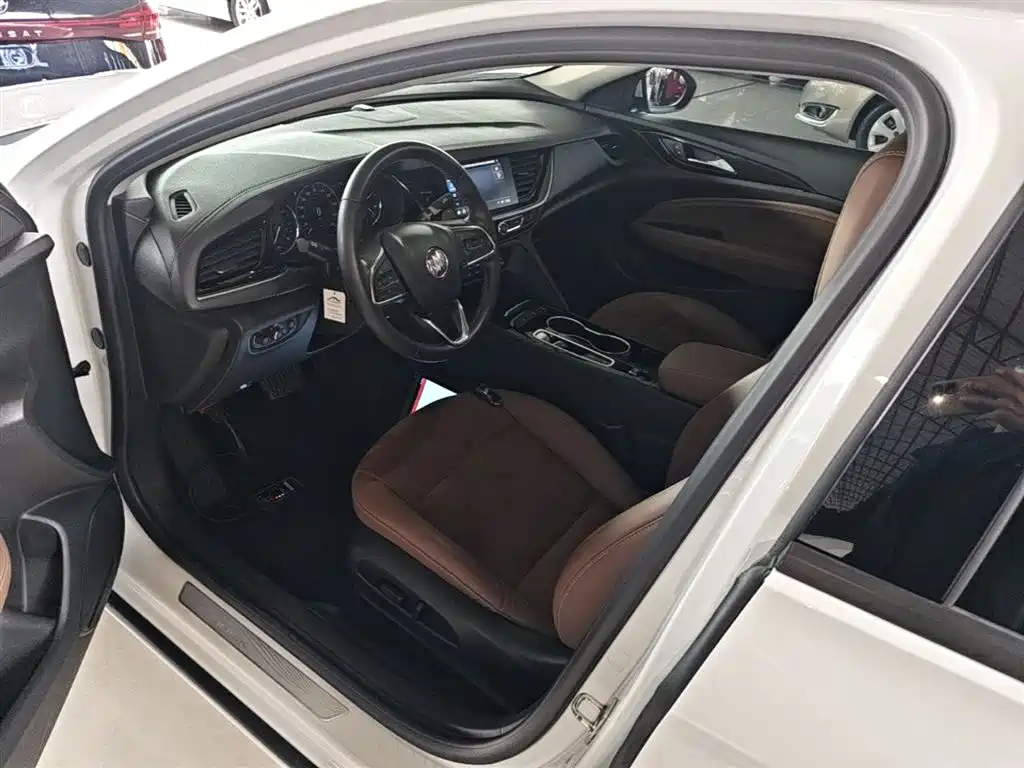 BUICK REGAL
