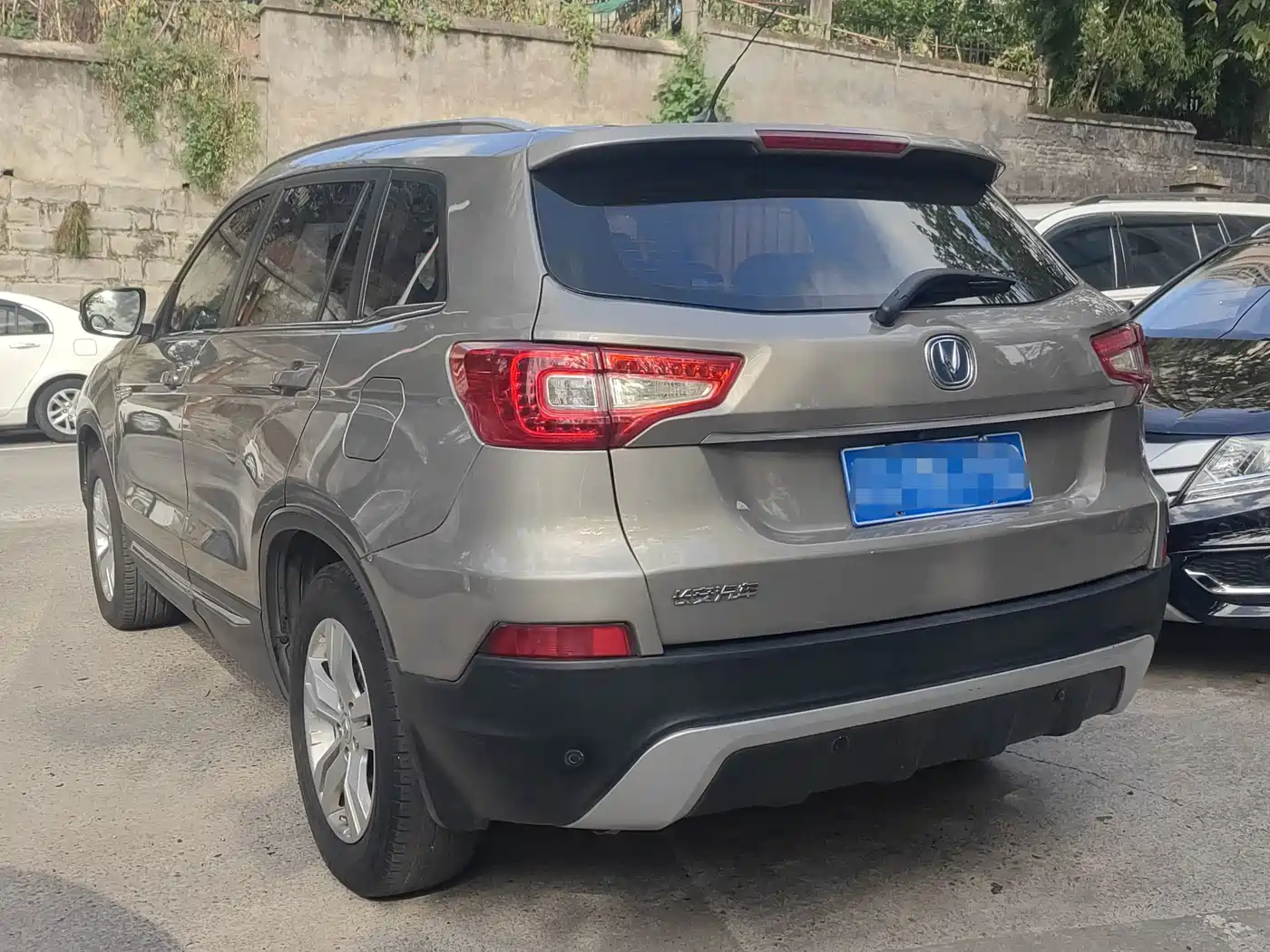 Фото 10 - Changan CS75