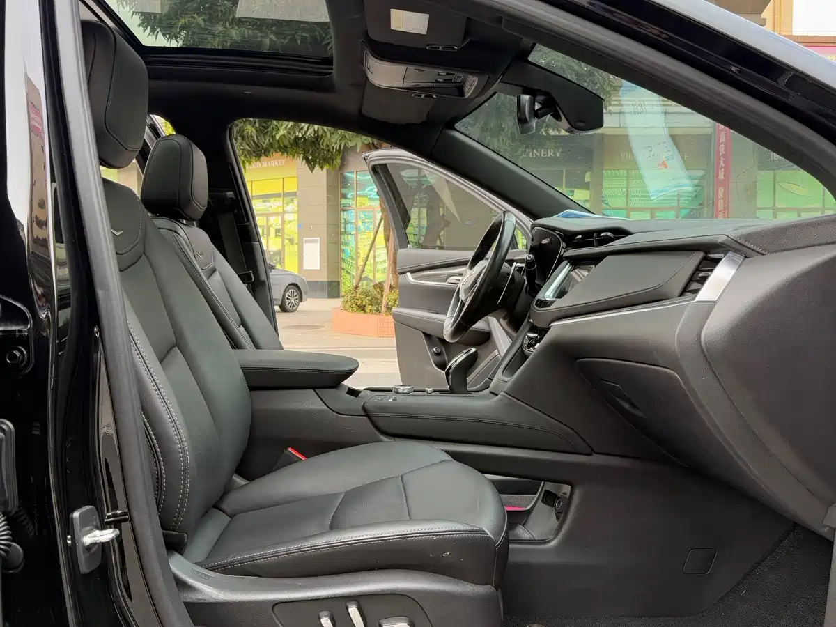 Cadillac XT5 2022 2.0T AWD Luxury (Hummingbird Edition) фото 22