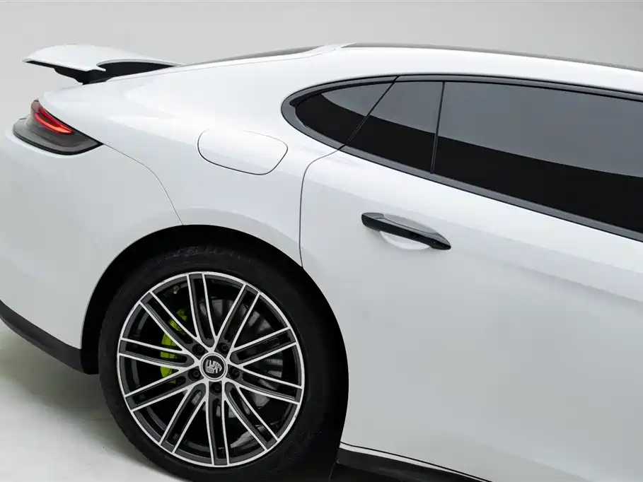 PORSCHE PANAMERA NEW ENERGY