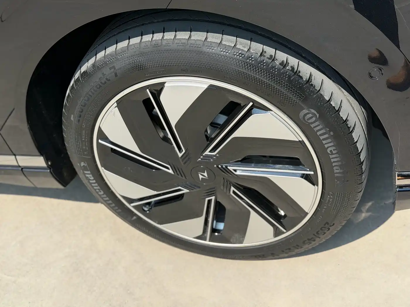 2025 Dongfeng Yipai eπ008