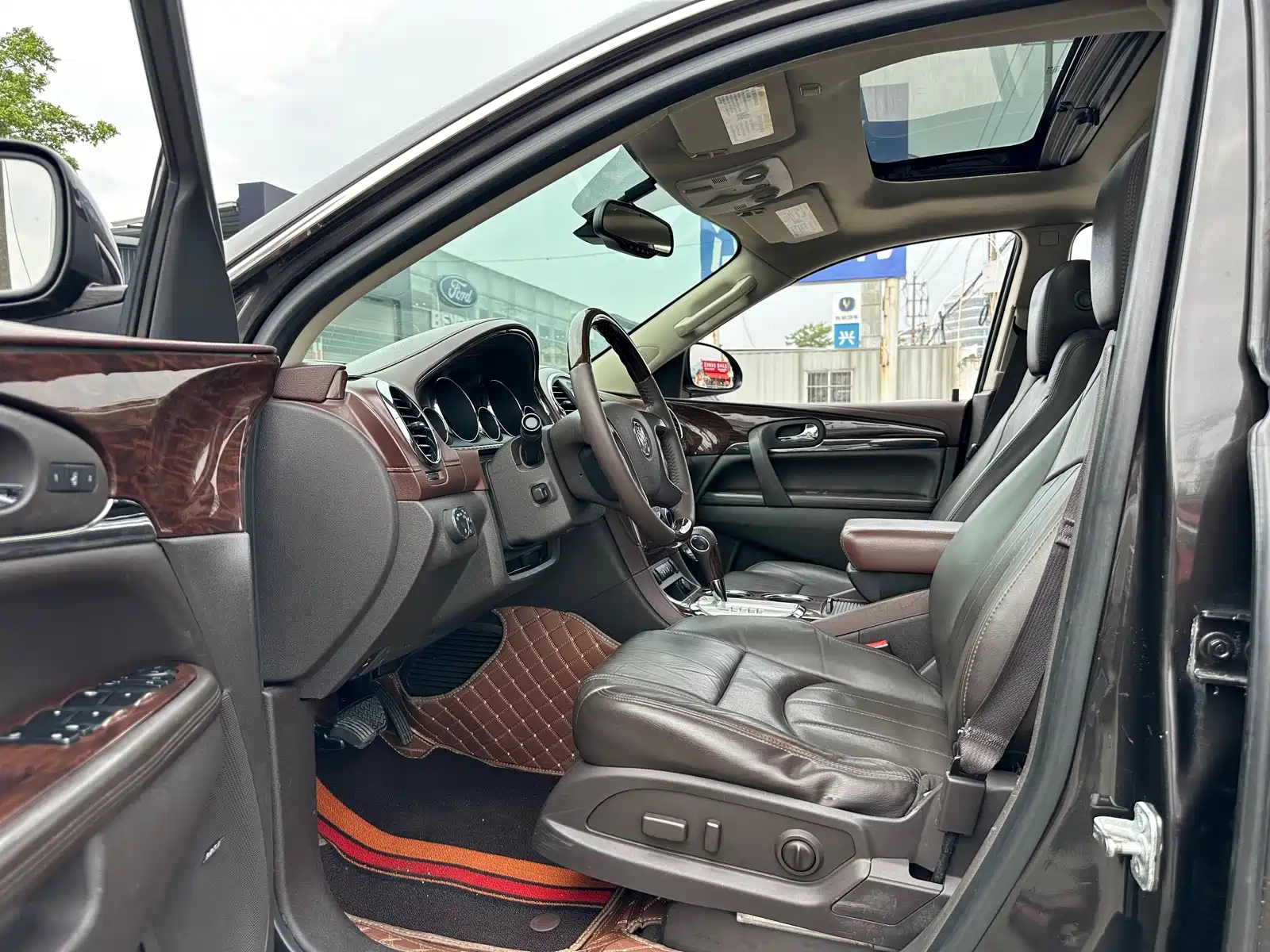 Фото 9 - Buick Enclave