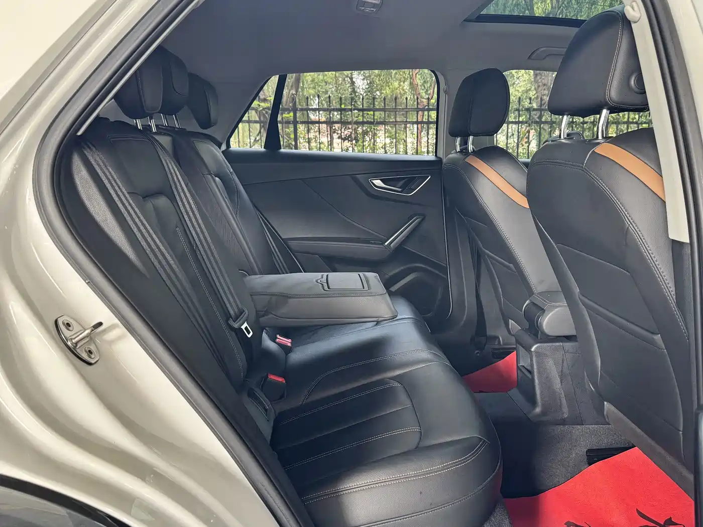 Фото 6 - Audi Q2L
