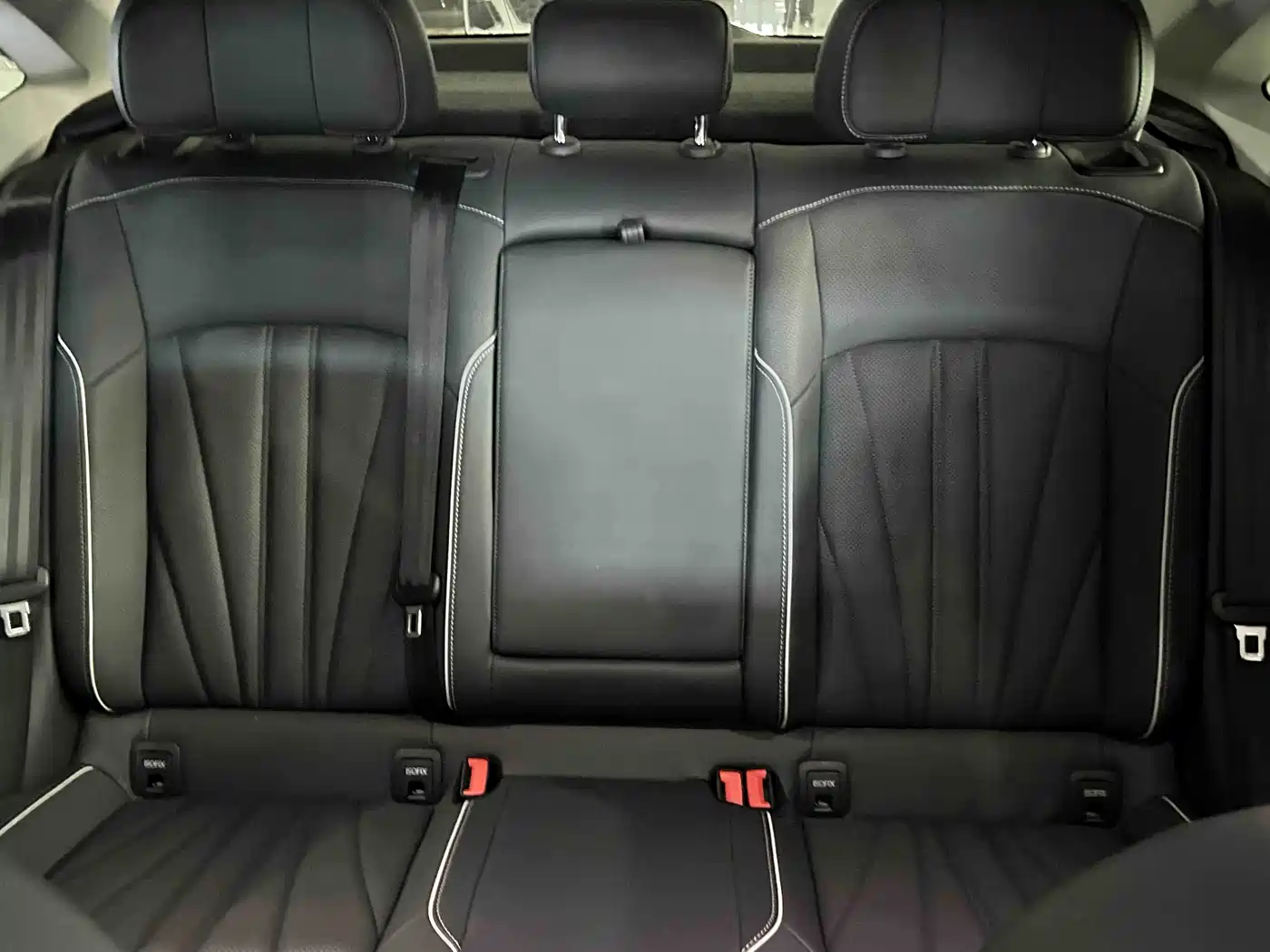 Volkswagen Passat 2024 380TSI Elite Edition фото 10