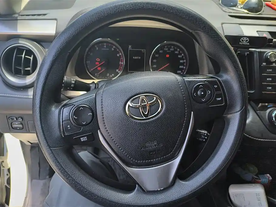 Toyota RAV4 Rongfang 2019 2.0L CVT 2WD Trend X Limited Edition China V фото 15