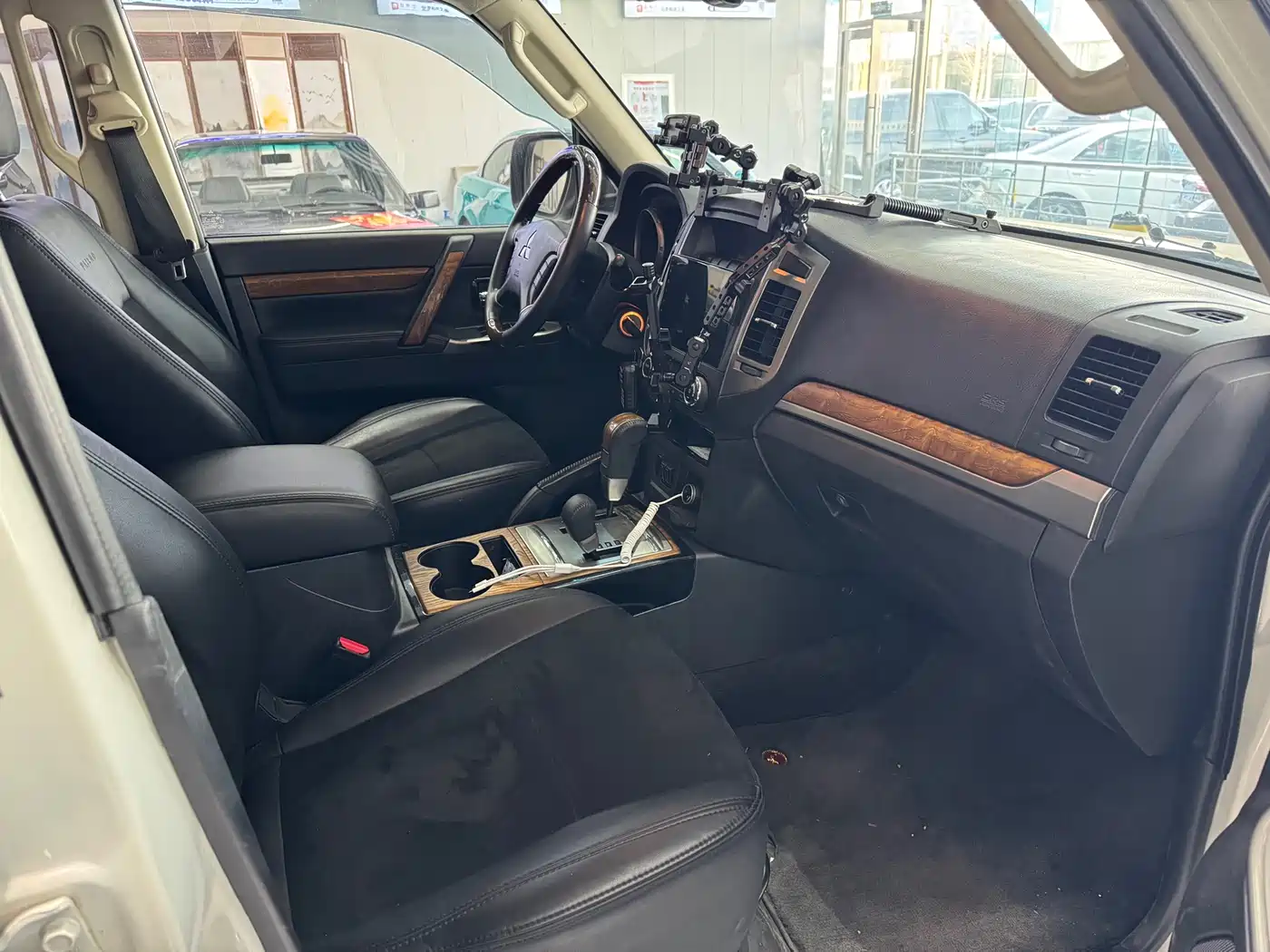 Mitsubishi Pajero (Import) 2019 3.0L Auto Comfort Version фото 11