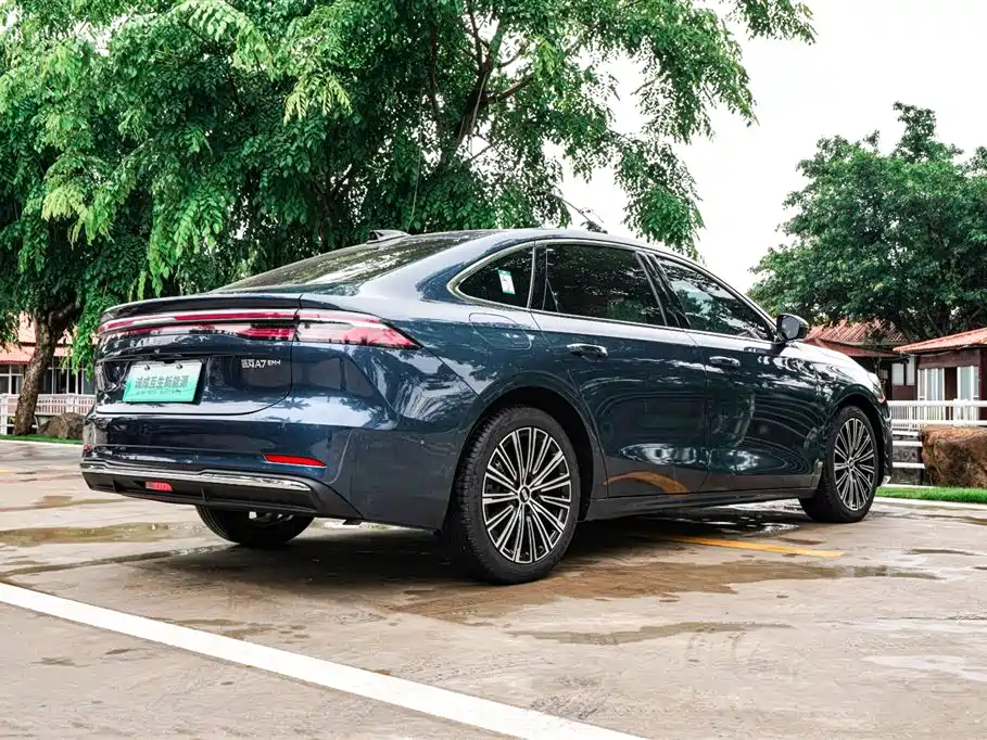 Geely Galaxy Galaxy A7 2025 EM-i фото 6