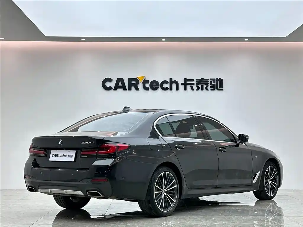 BMW 5 Series 2023 530Li Leading M Sport Package фото 5