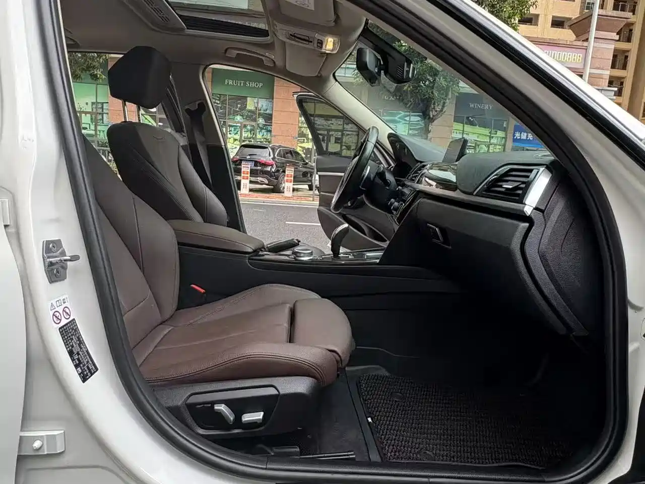 BMW 3 Series 2019 320Li M Sport Black Night Edition фото 11