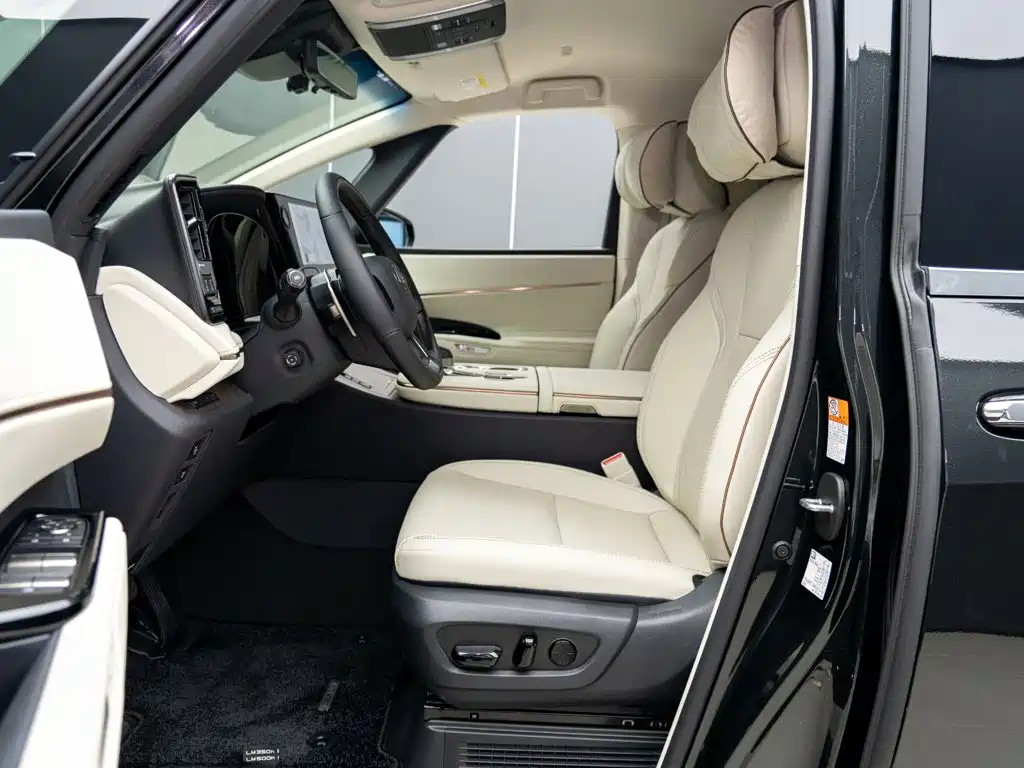 Lexus LM 2026 2025 Model 500h Four-Seater Imperial Edition