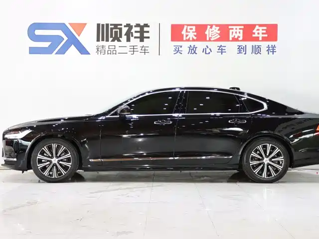 Volvo S90 2021 Model B5 Momentum Luxury Edition — фото 4