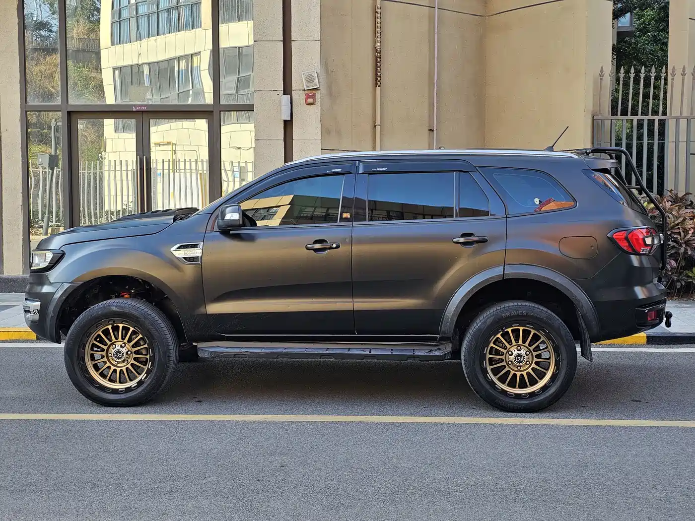 Ford Everest 2017 2.0T Gasoline Automatic 4WD Luxury Edition 5-Seater фото 13