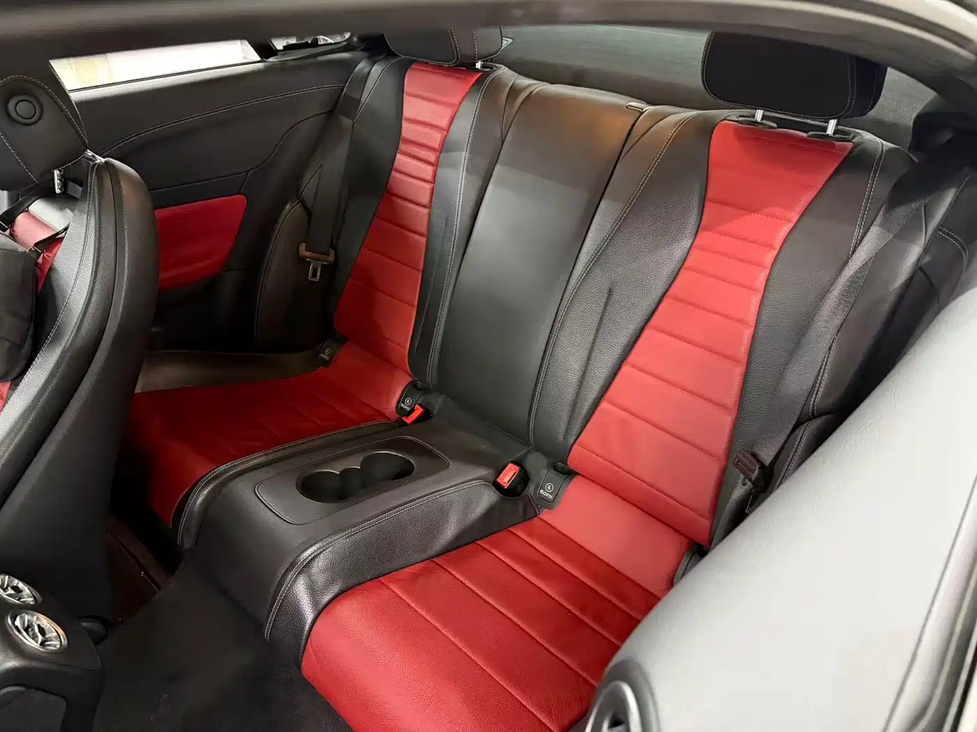 Mercedes-Benz E-Class, миниатюра 6