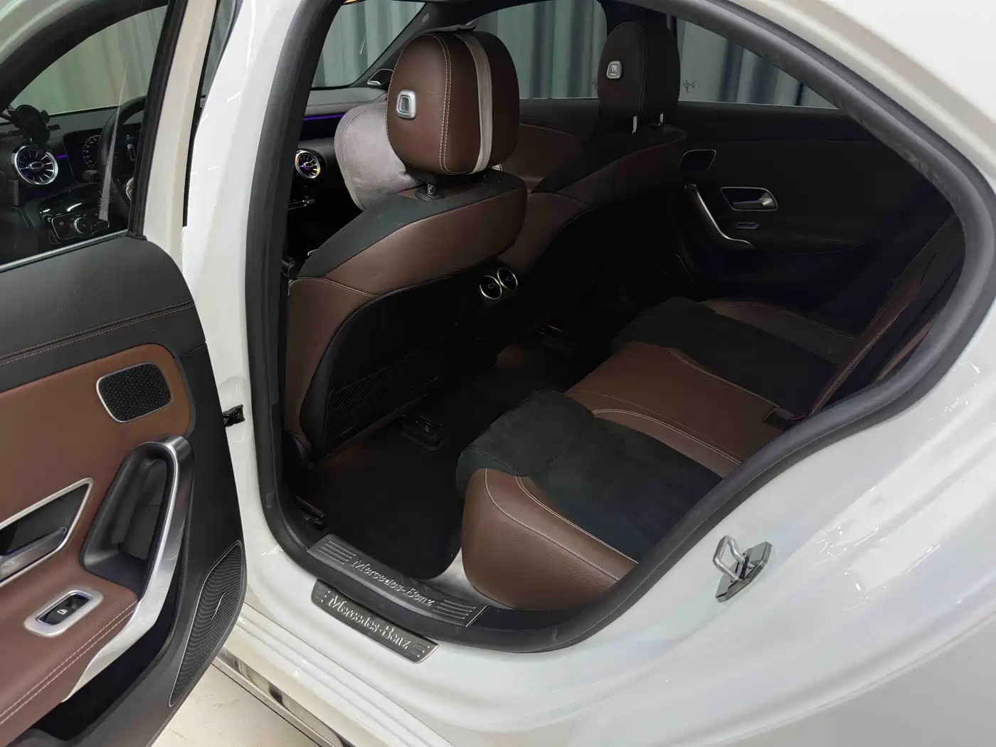 Mercedes-Benz A-Class 2019 A 200 L Sport Sedan фото 15