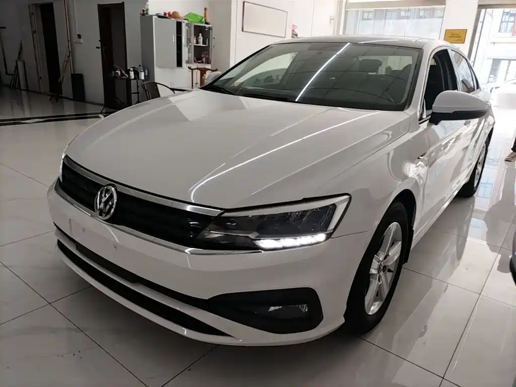 Volkswagen Lamando 2021 230TSI DSG Fashion Edition