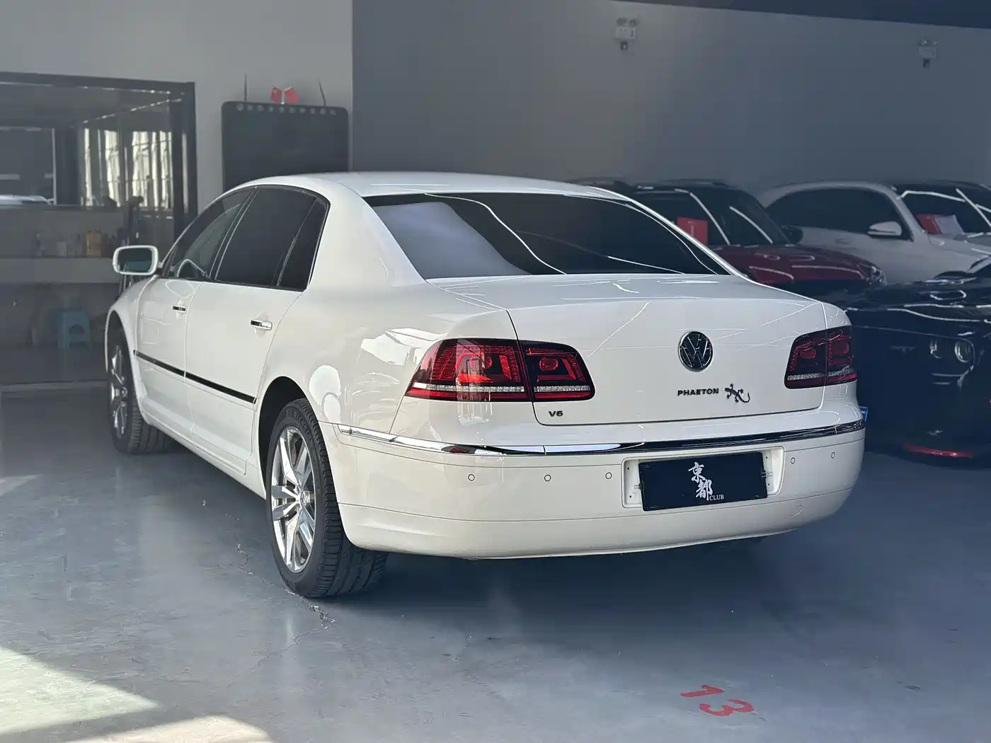 Volkswagen Phaeton 2014 3.0L Business Edition фото 4