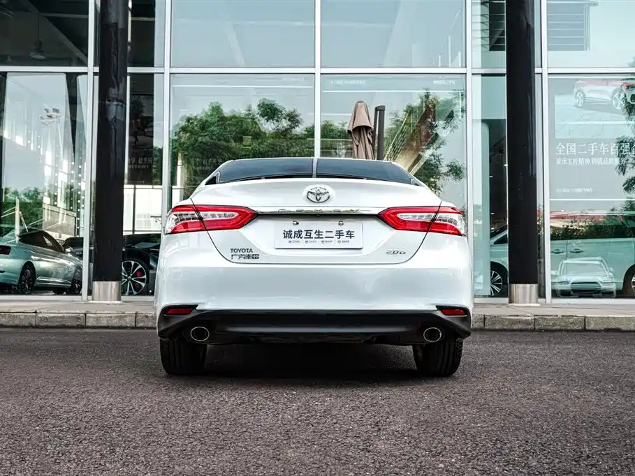 Toyota Camry 2018 2.0G Luxury Edition фото 7
