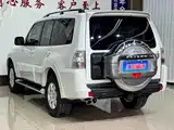 صورة 4 - Mitsubishi Pajero (Import)