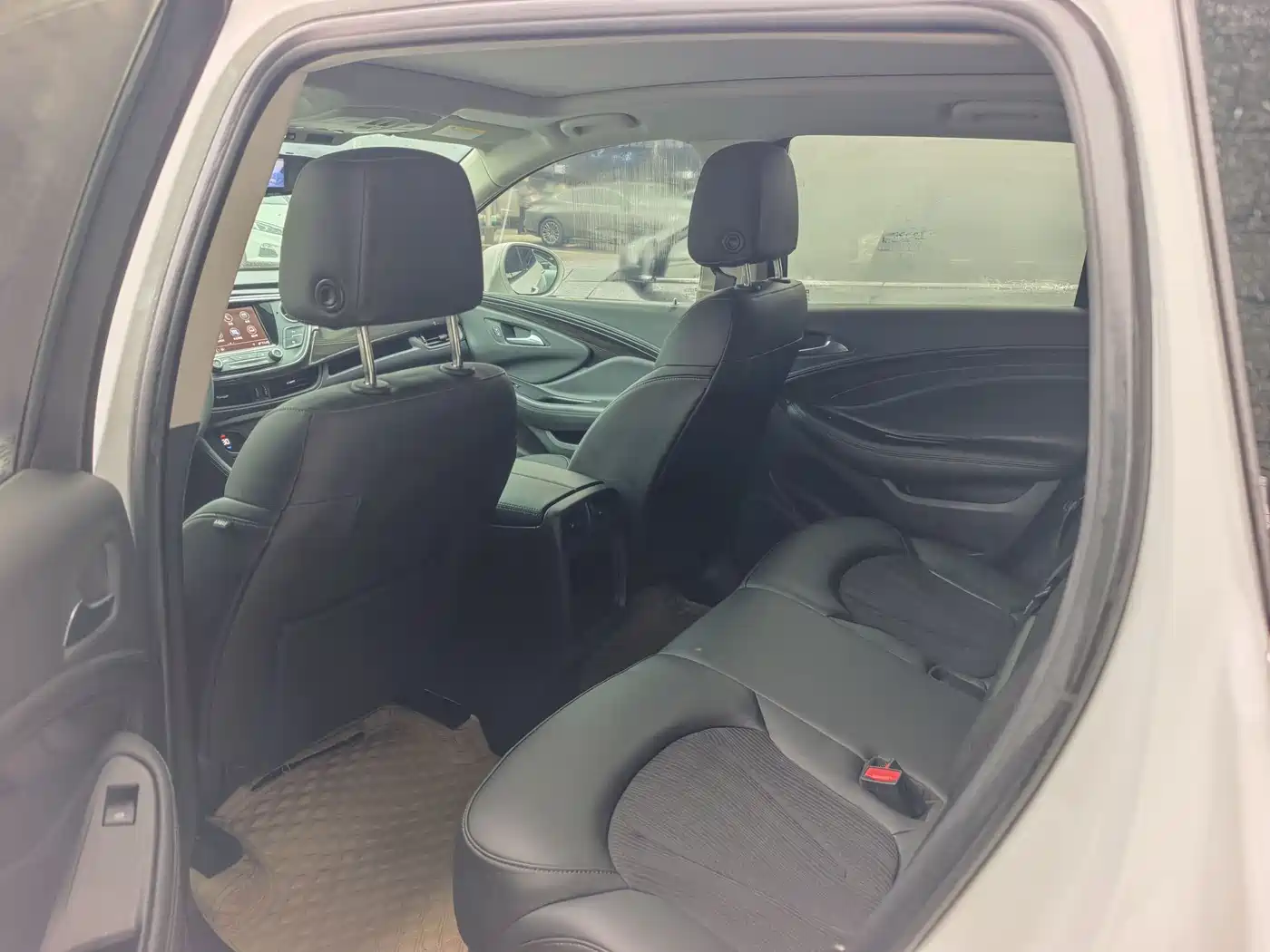 Buick Envision Plus 2020 20T FWD Leading фото 5