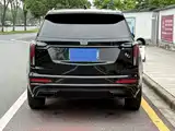 Photo 8 - Cadillac XT6