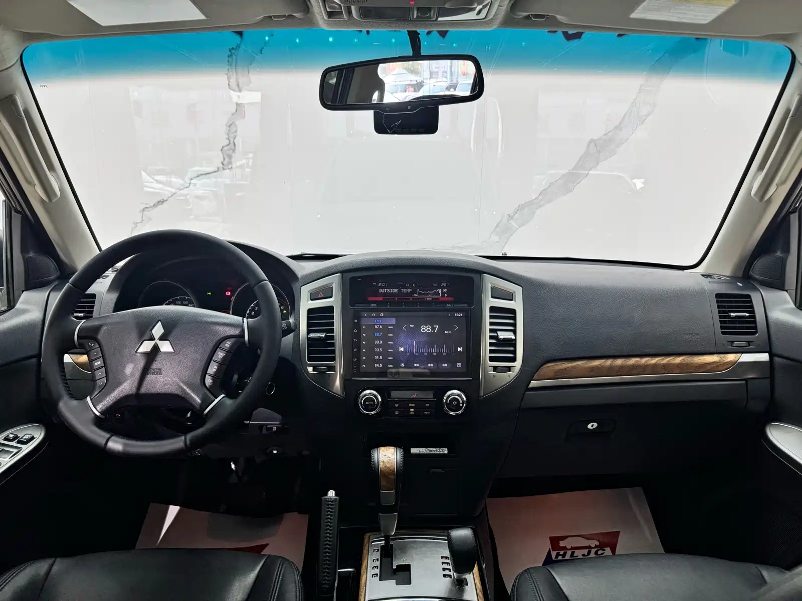 صورة 9 - Mitsubishi Pajero (Import)